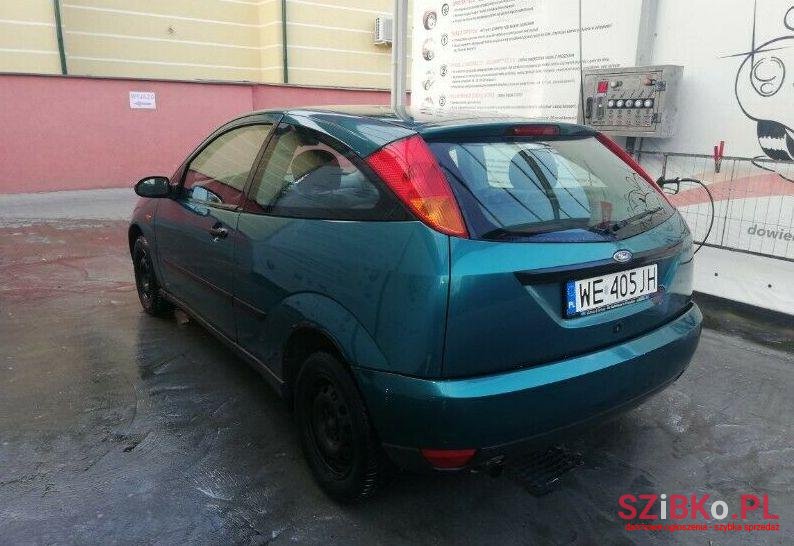 2002' Ford Focus photo #2