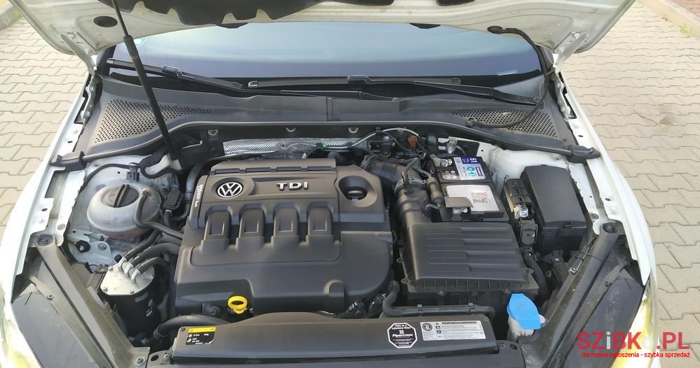 2015' Volkswagen Golf photo #6