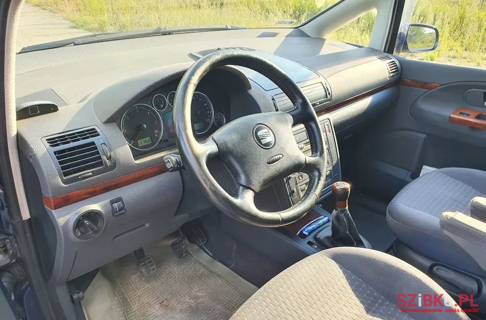 2003' SEAT Alhambra photo #3