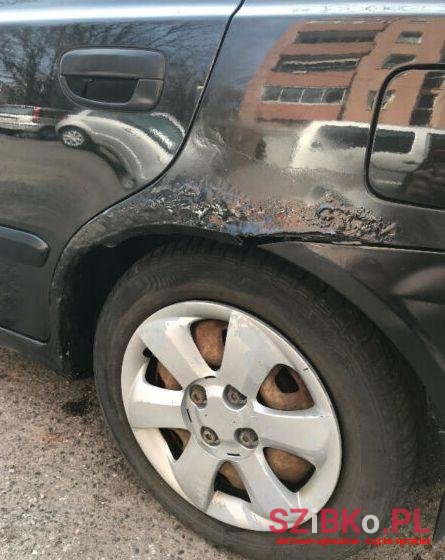 2004' Hyundai Accent photo #1