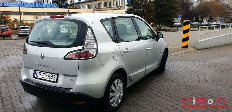 2012' Renault Scenic photo #6