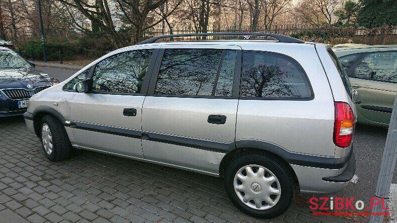 2002' Opel Zafira photo #1