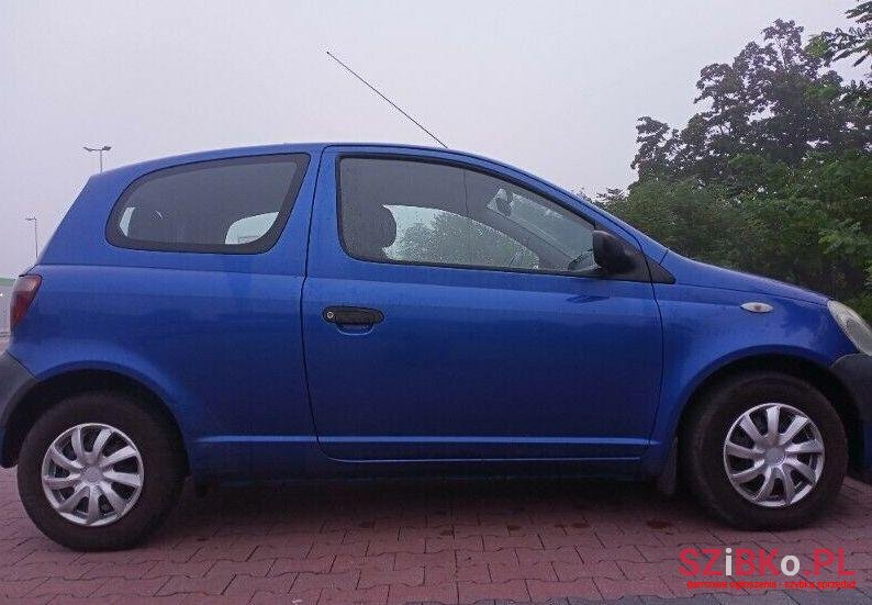 2001' Toyota Yaris photo #1