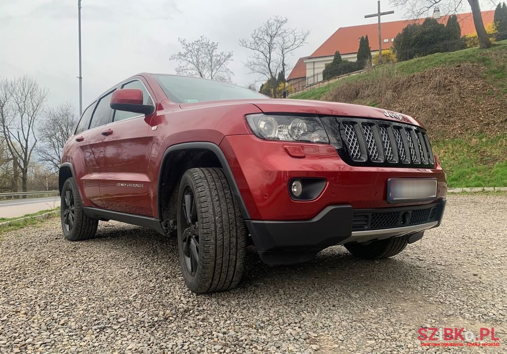 2012' Jeep Grand Cherokee photo #3