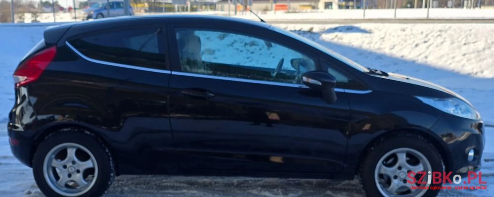 2011' Ford Fiesta 1.4 Titanium photo #3