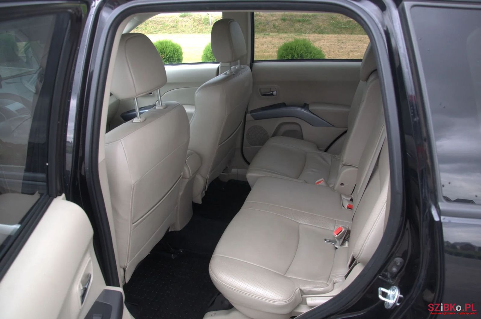 2006' Mitsubishi Outlander photo #6