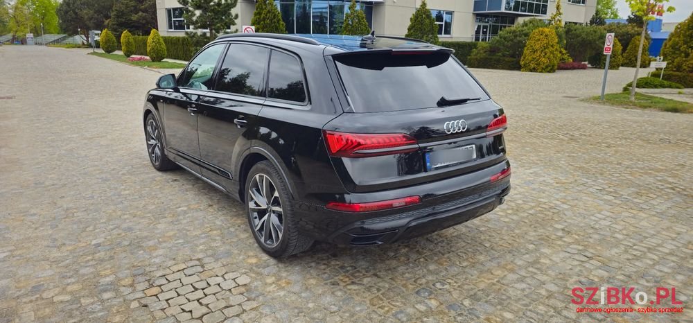 2021' Audi Q7 photo #4