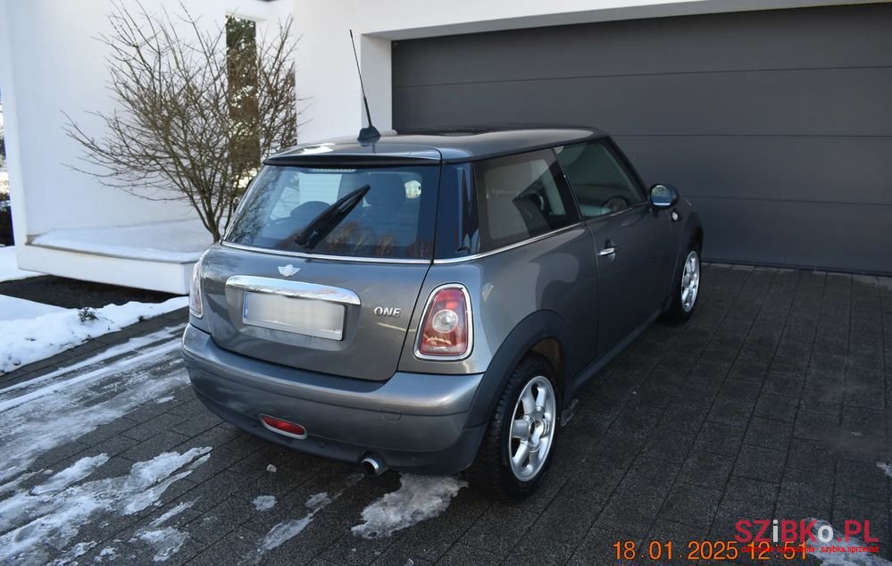 2010' MINI One photo #4