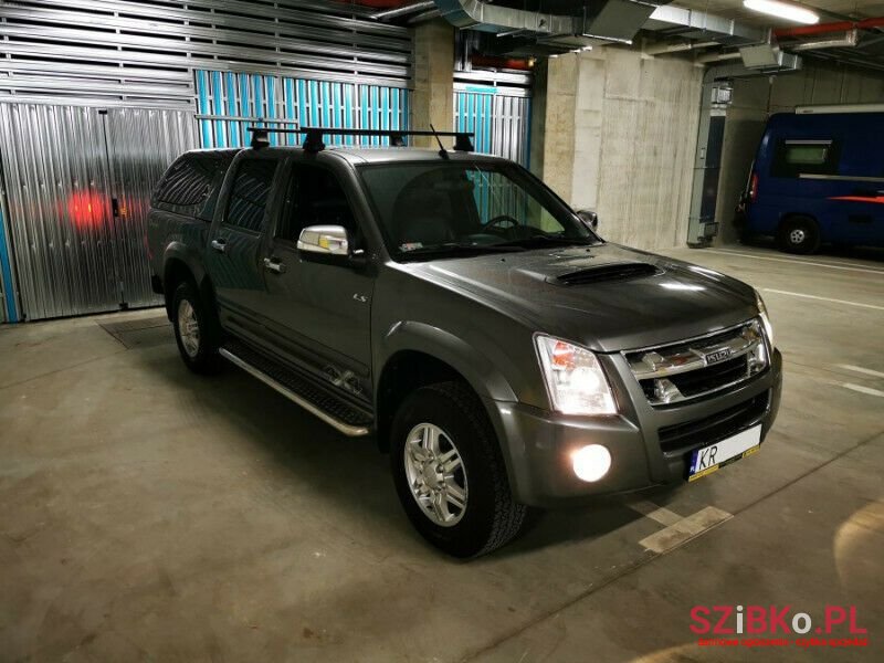 2012' Isuzu D-Max photo #2