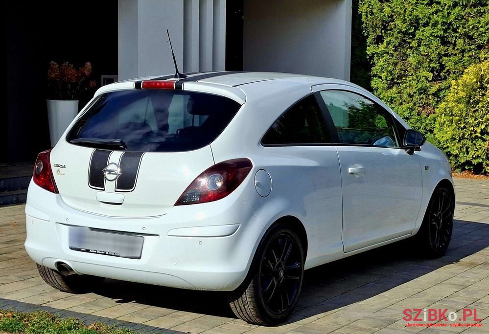 2011' Opel Corsa 1.4 16V Innovation photo #3