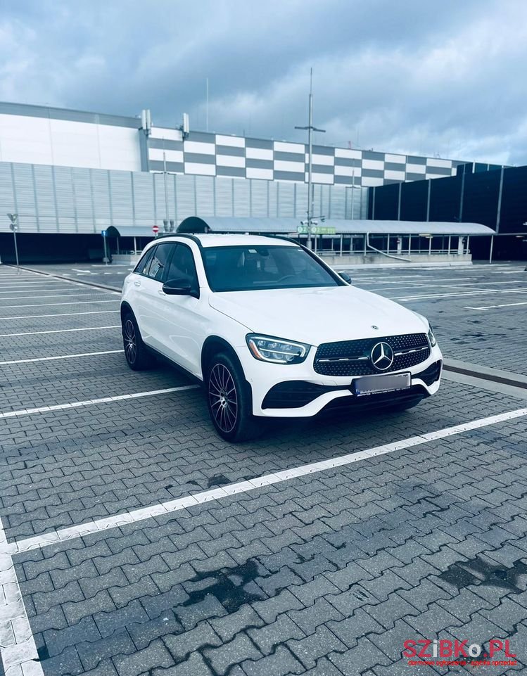 2021' Mercedes-Benz GLC photo #4