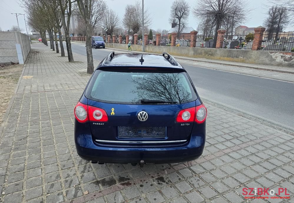 2008' Volkswagen Passat photo #6