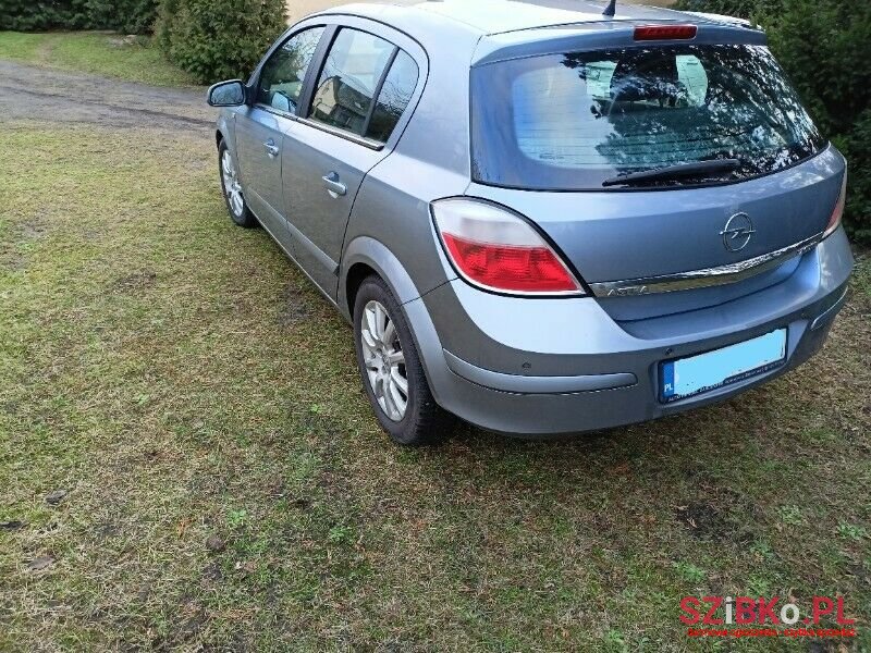 2004' Opel Astra photo #3