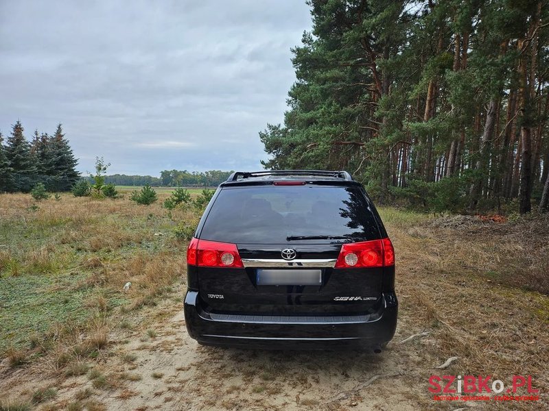 2008' Toyota Sienna 3.5 V6 Se photo #3