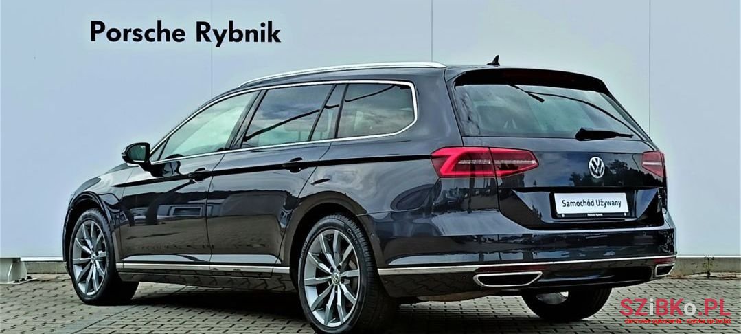 2017' Volkswagen Passat photo #2