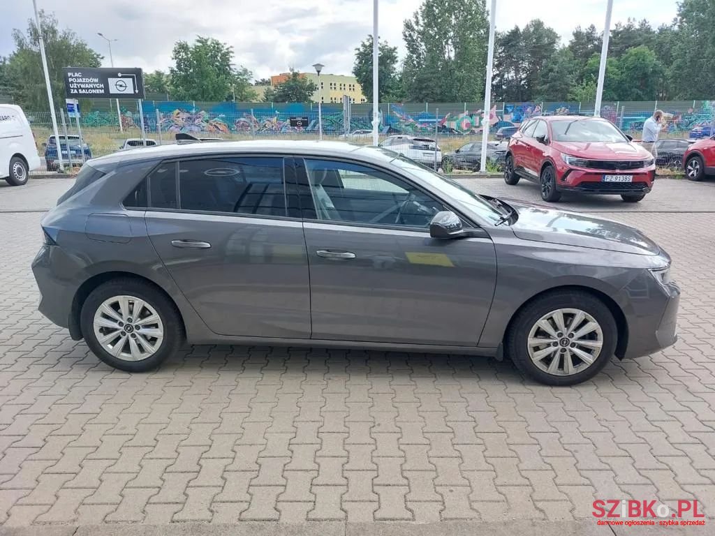 2022' Opel Astra photo #4
