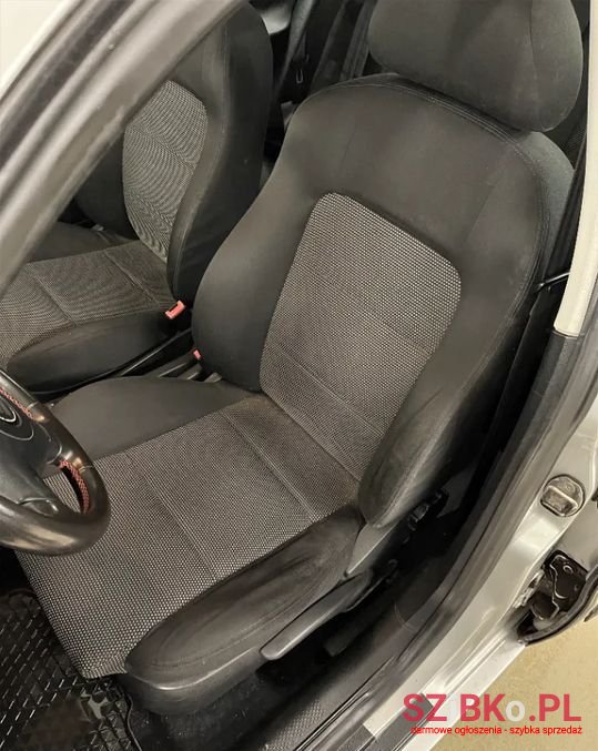 2002' SEAT Leon photo #5