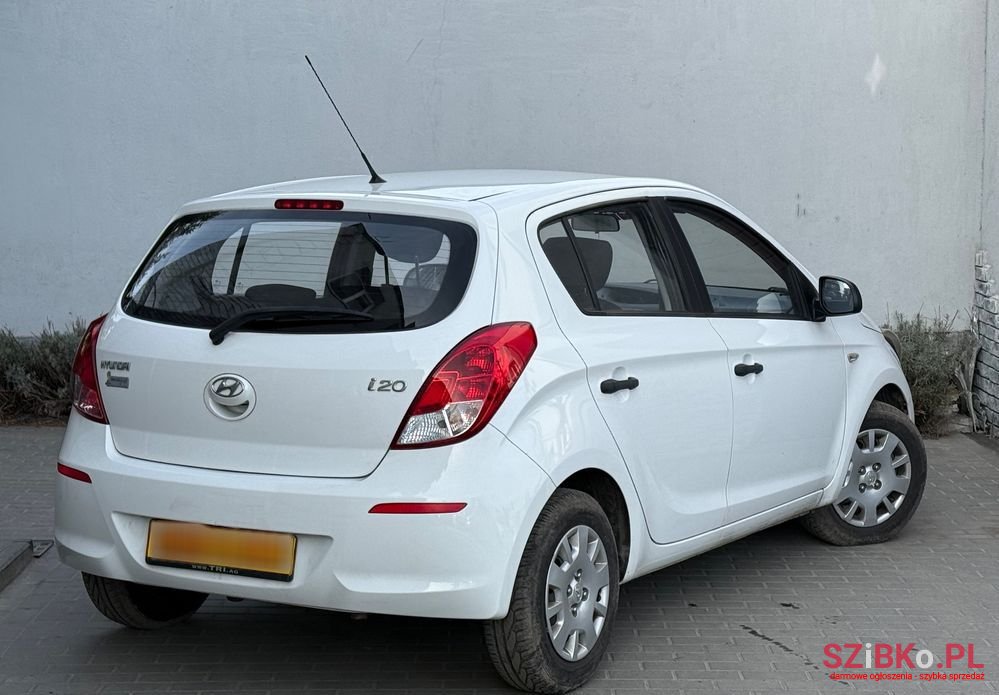 2014' Hyundai i20 1.25 Style photo #4