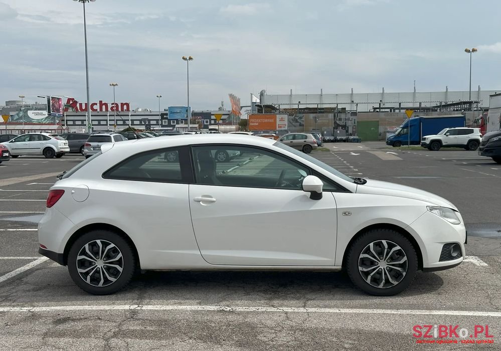 2009' SEAT Ibiza photo #3