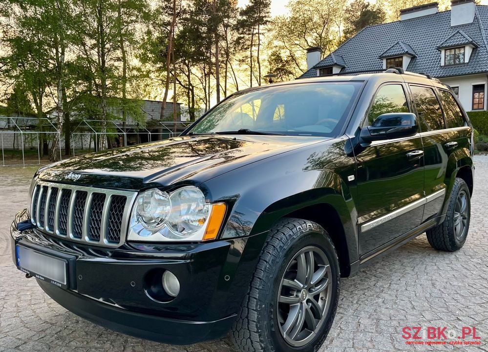 2007' Jeep Grand Cherokee photo #1