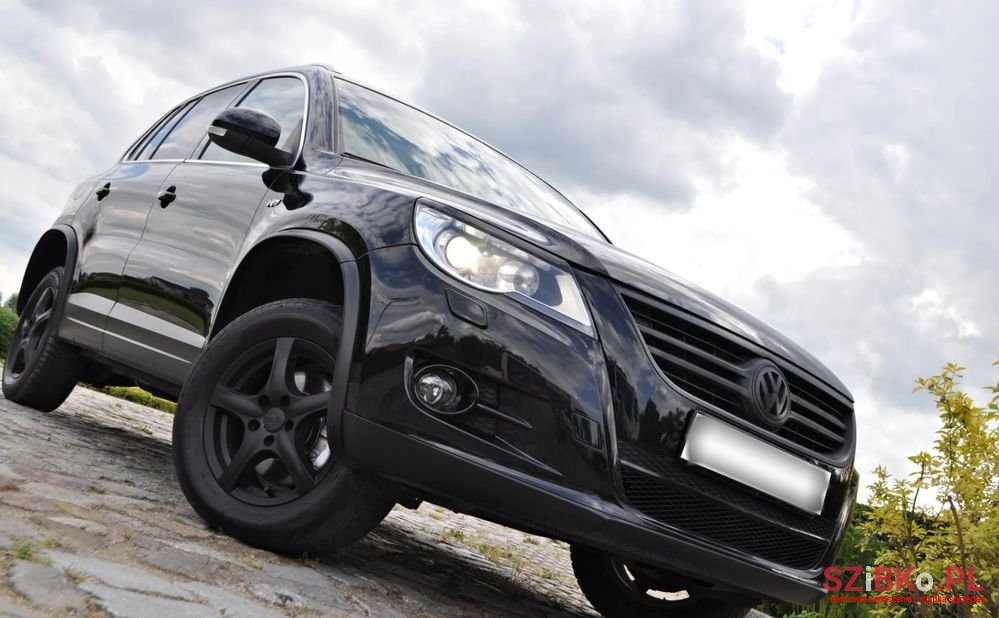 2009' Volkswagen Tiguan photo #2