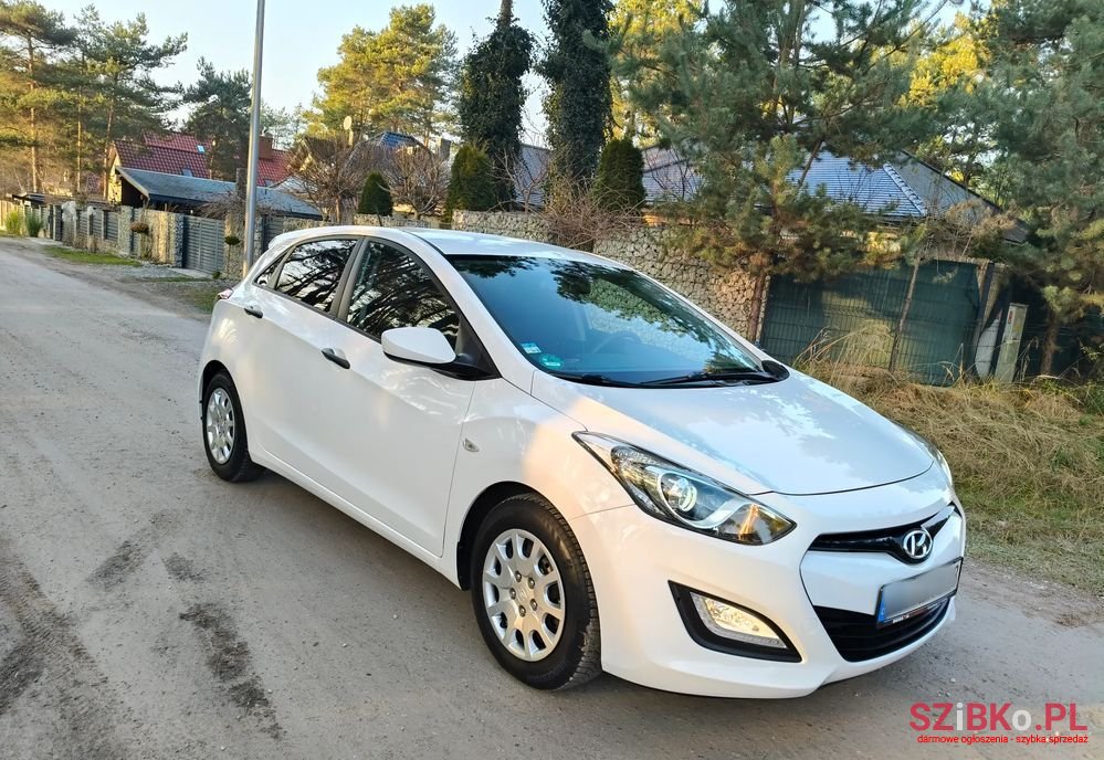 2014' Hyundai i30 1.4 Style photo #2