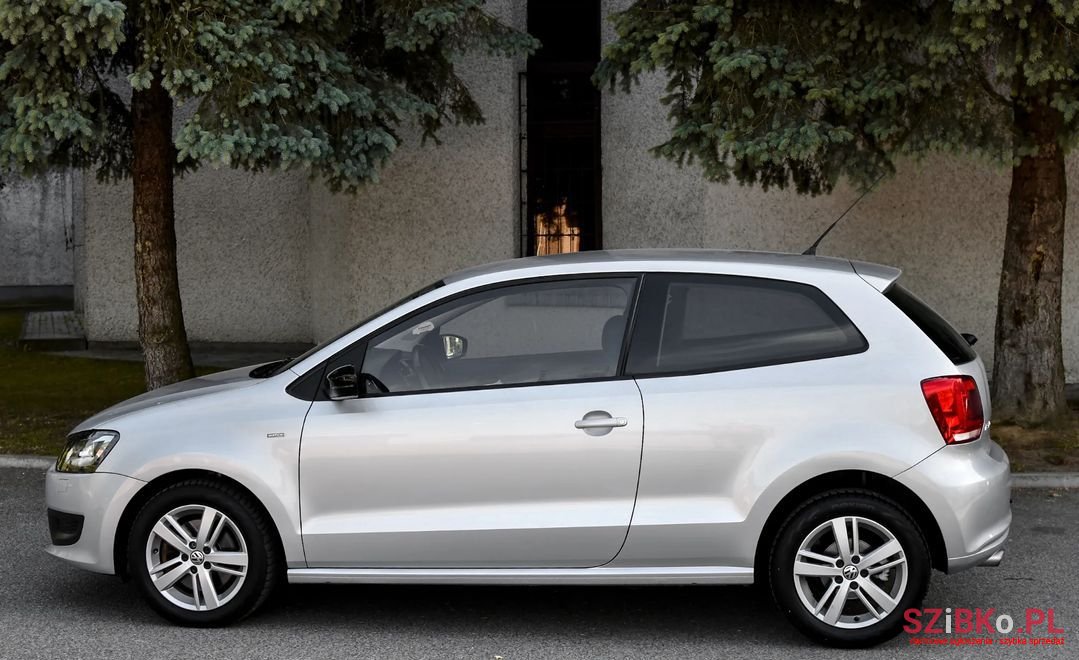 2012' Volkswagen Polo photo #3