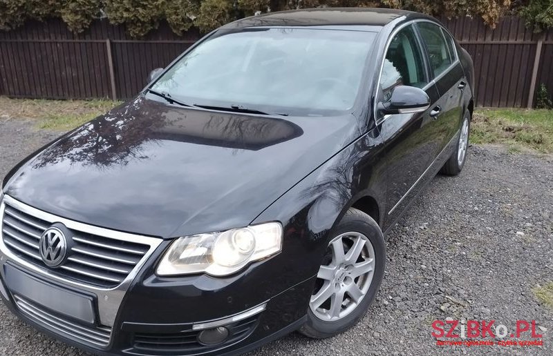 2008' Volkswagen Passat photo #1