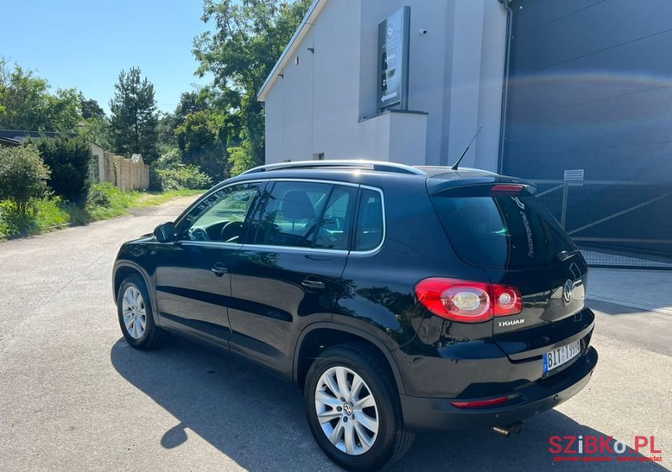 2009' Volkswagen Tiguan photo #6