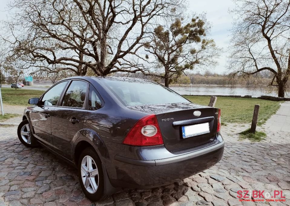 2007' Ford Focus photo #3