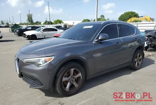2018' Alfa Romeo Stelvio photo #1