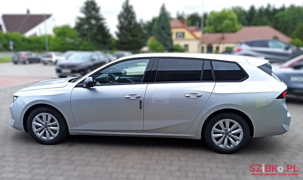 2024' Opel Astra photo #3