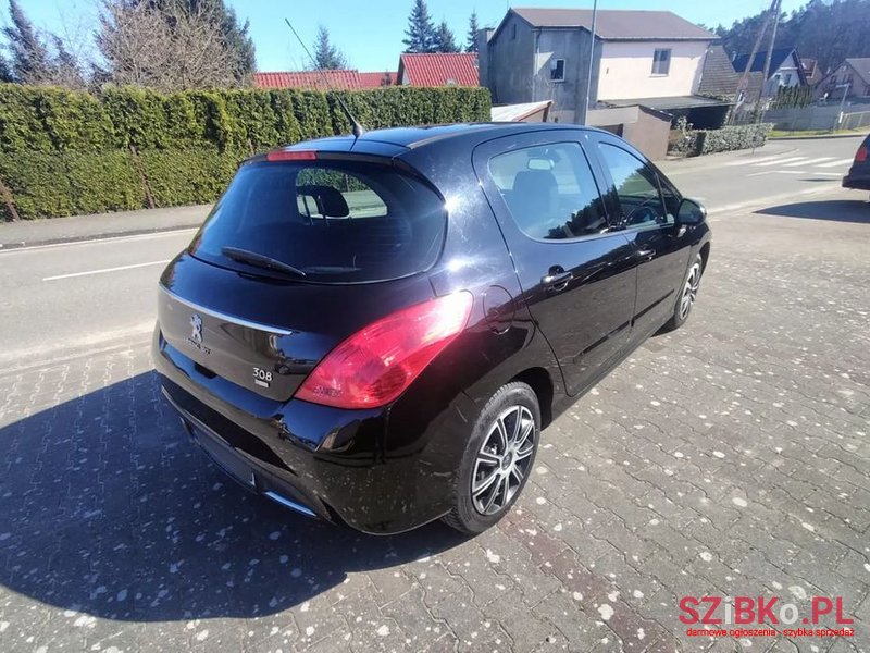 2012' Peugeot 308 photo #2