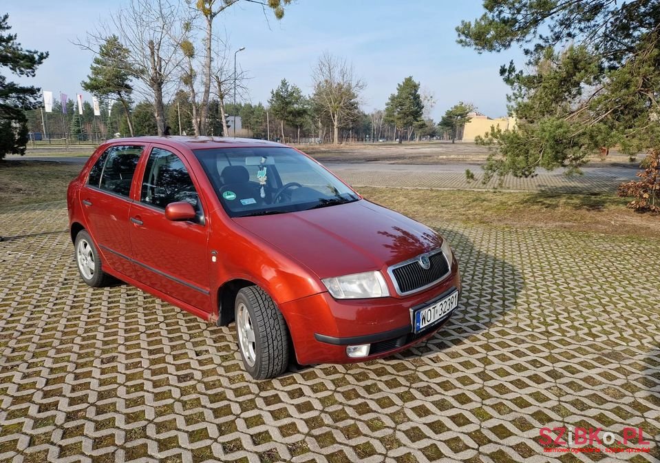 2001' Skoda Fabia photo #1