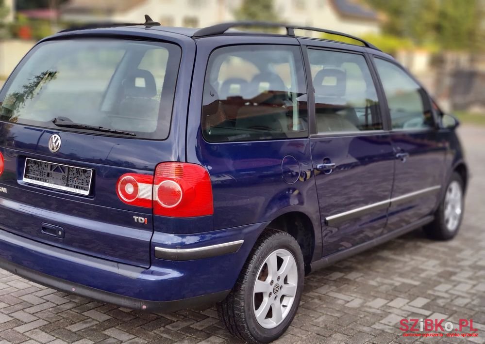2007' Volkswagen Sharan photo #2