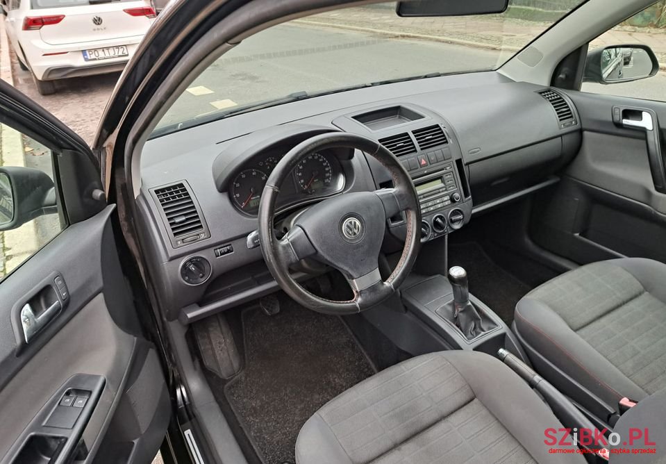 2006' Volkswagen Polo photo #6