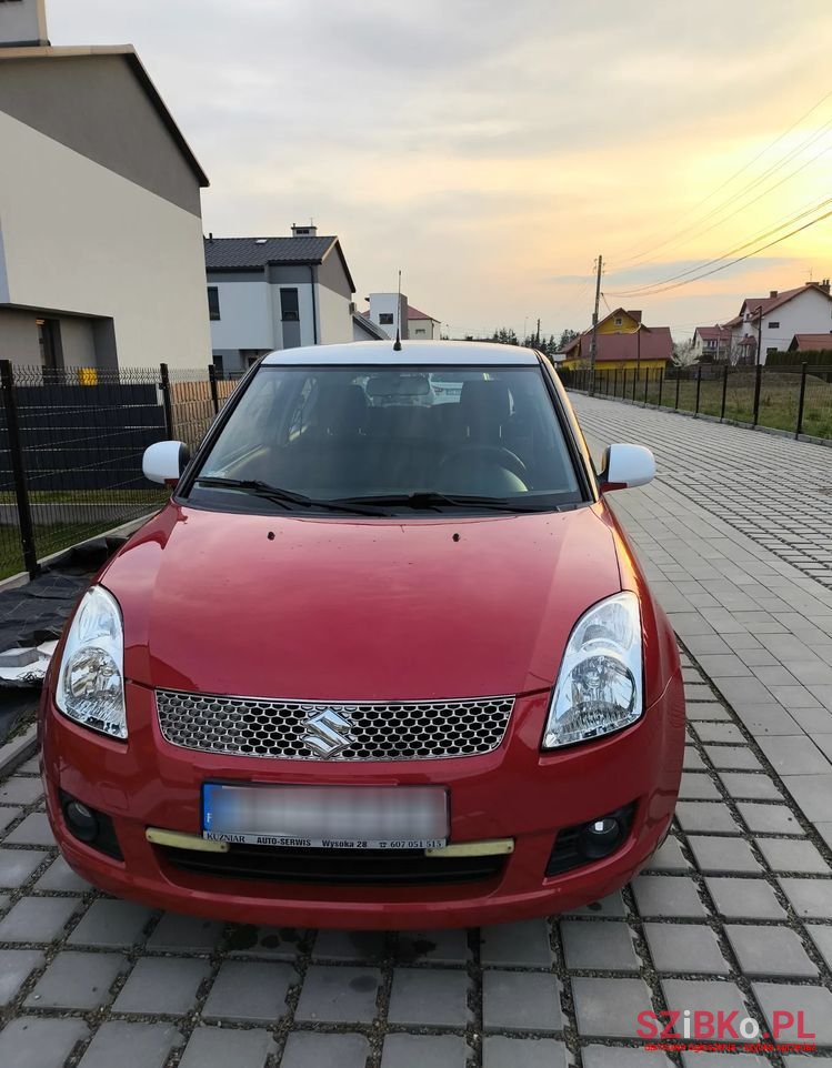 2007' Suzuki Swift 1.3 Club photo #3