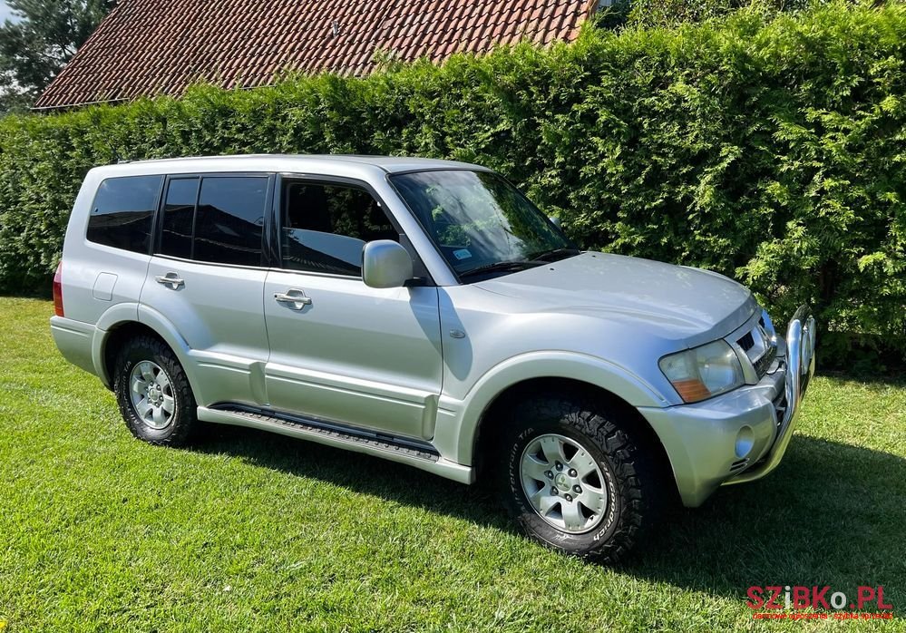 2003' Mitsubishi Pajero 3.2 Did 7Os photo #6