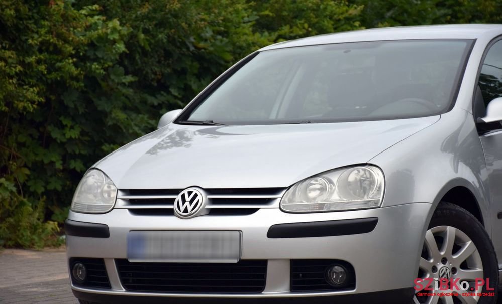 2004' Volkswagen Golf 1.6 Goal photo #1