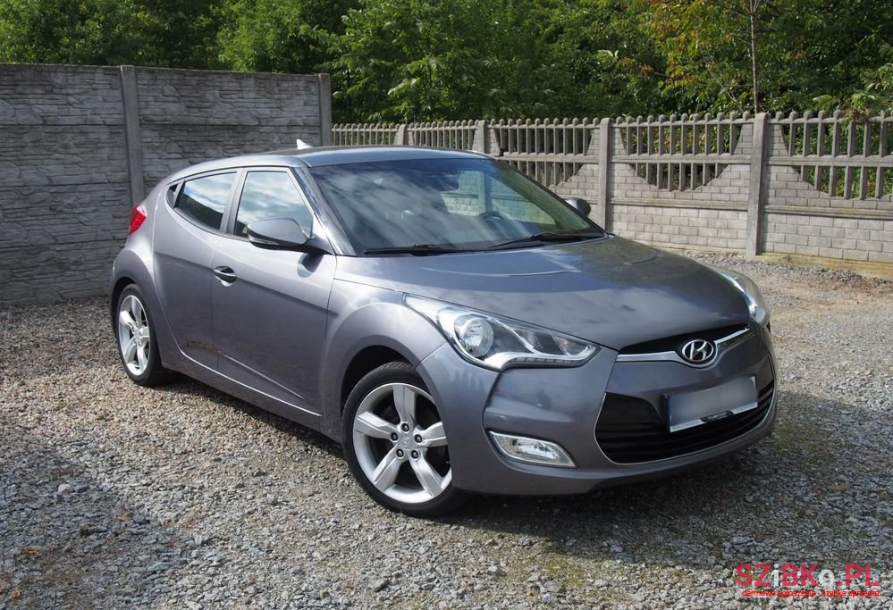 2011' Hyundai Veloster 1.6 Gdi Style photo #2