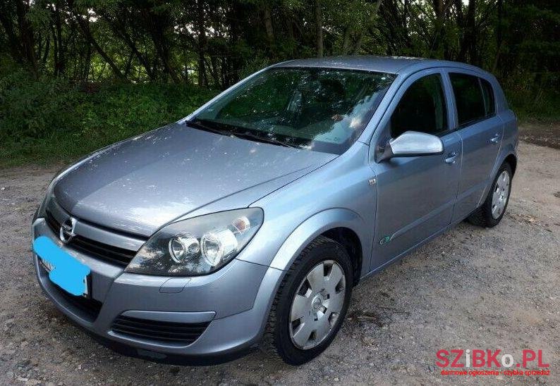 2004' Opel Astra photo #1