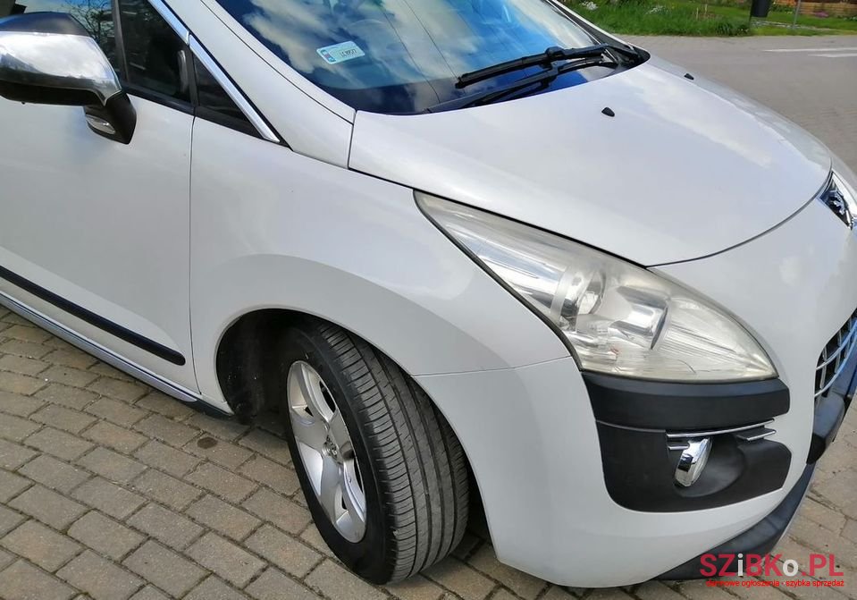 2011' Peugeot 3008 photo #5