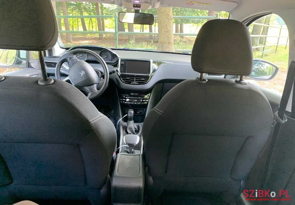 2018' Peugeot 2008 82 Vti Active photo #4