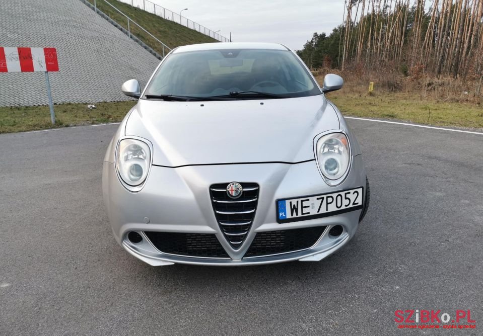 2010' Alfa Romeo MiTo photo #2