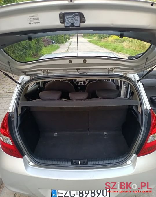 2010' Hyundai i20 photo #6