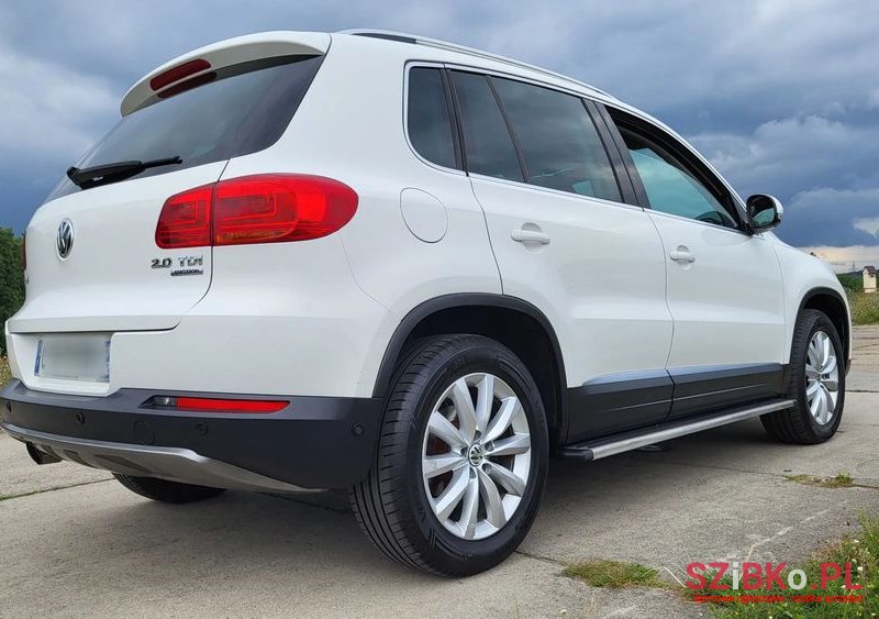 2012' Volkswagen Tiguan photo #5