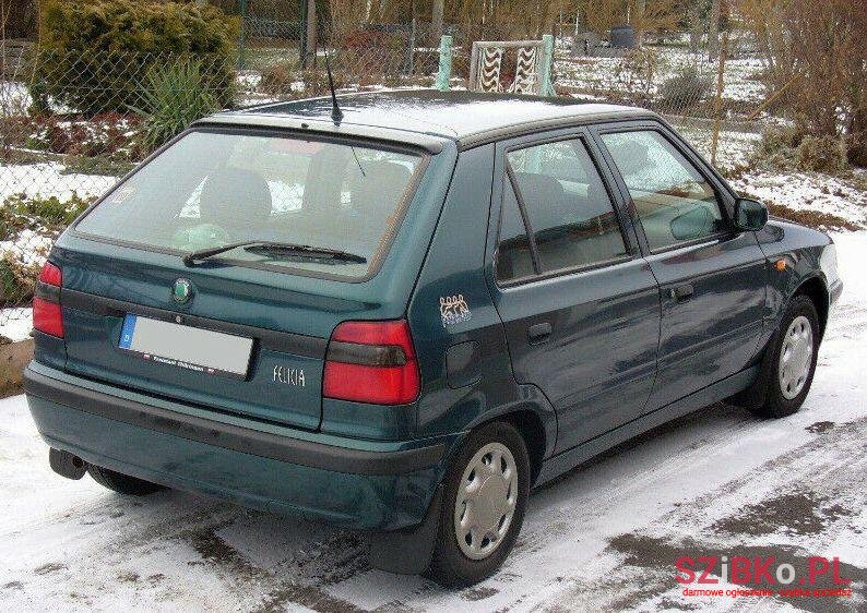 2001' Skoda Felicia photo #1