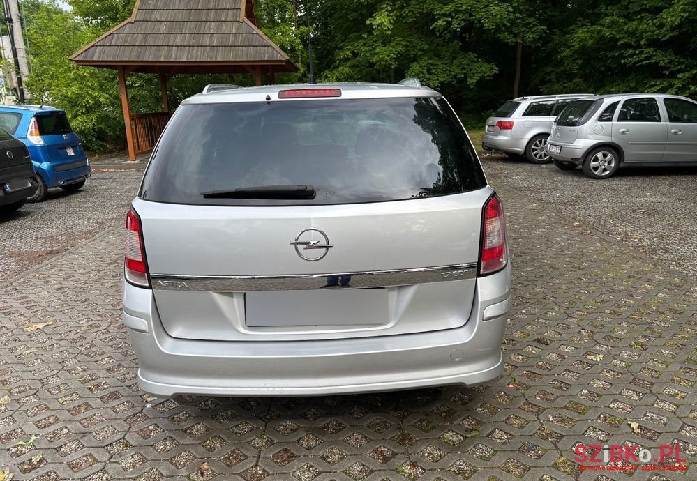 2009' Opel Astra photo #4