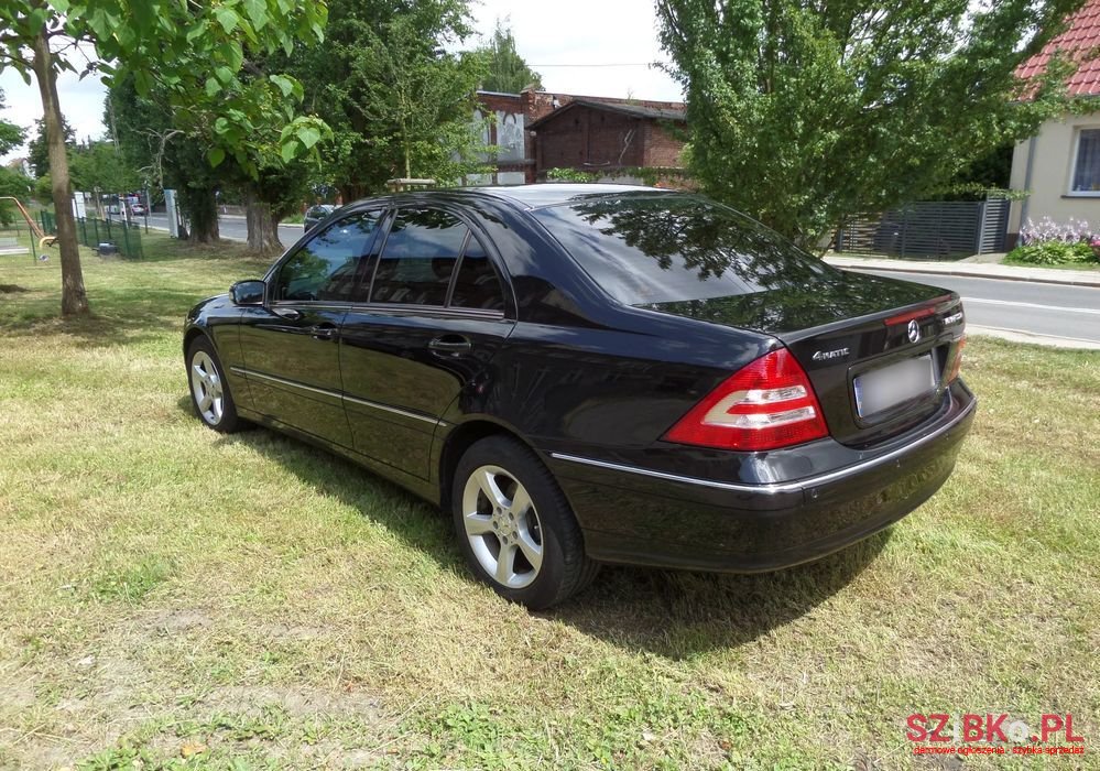 2004' Mercedes-Benz C-Class photo #4
