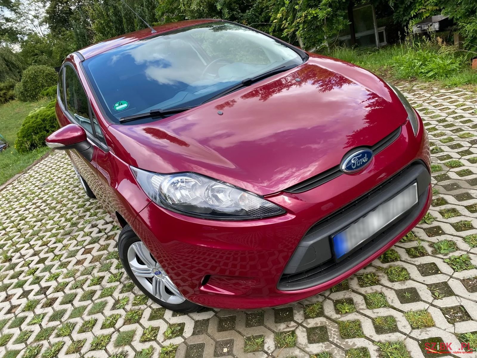 2010' Ford Fiesta photo #1